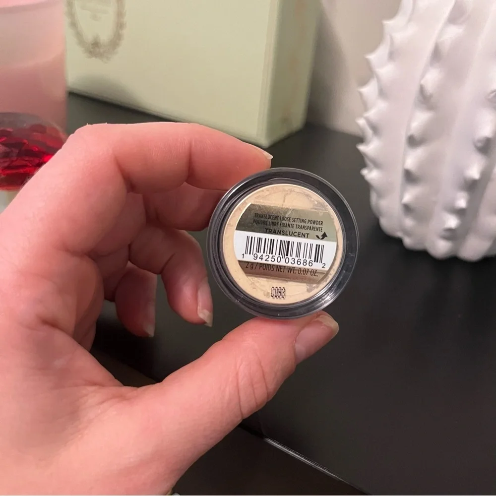 Laura Mercier Translucent Loose Setting Powder Mini Size 0.07 Oz NWT